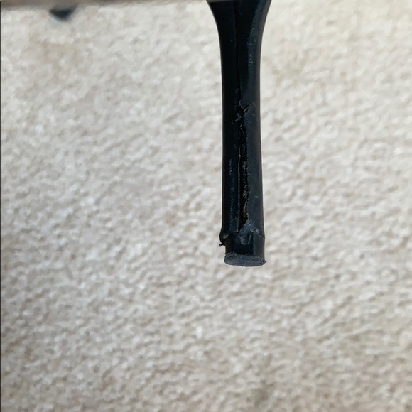 Black high heels - Picture 4 of 7